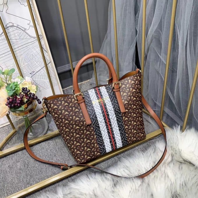 2019新作超売れ筋バーバリー(BURBERRY)☆レディース ハンドバックコピー☆効果抜群♪視線を独り占める!! - 画像 (2)