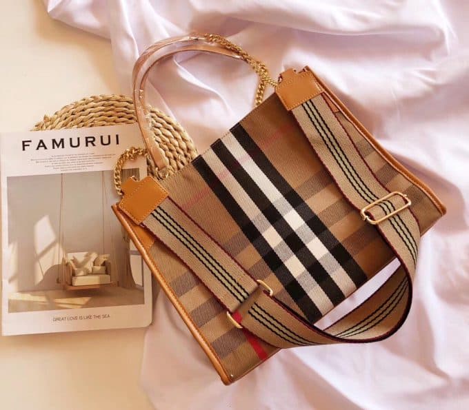 2019大人気爆発バーバリー(BURBERRY)☆レディース トートバッグコピー☆人気商品今流行り欠かせない存在☆★ - 画像 (3)