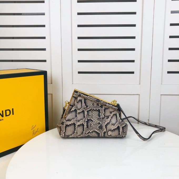 フェンディバッグコピー 大人気2022新品 FENDI レディース ショルダーバッグ - 画像 (3)
