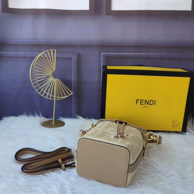 フェンディバッグコピー 大人気2022新品 FENDI レディース バケツバッグ - 画像 (5)