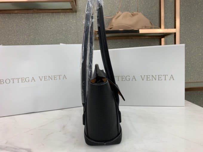 2019秋冬高品質ボッテガヴェネタ(Bottega Veneta)☆レディース ハンドバックコピー☆気持ちの良い触り心地♪相性抜群！ - 画像 (3)
