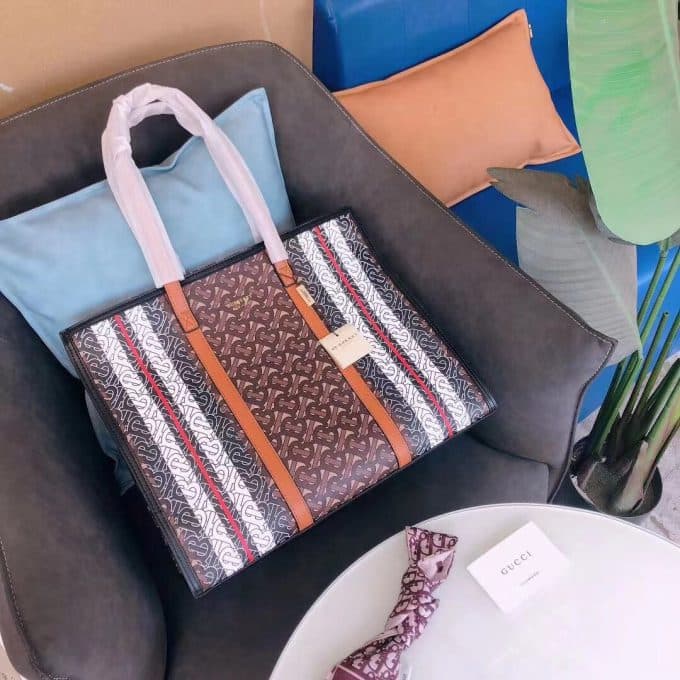 2019新作超売れ筋バーバリー(BURBERRY)☆レディース トートバッグコピー☆効果抜群♪視線を独り占める!! - 画像 (8)