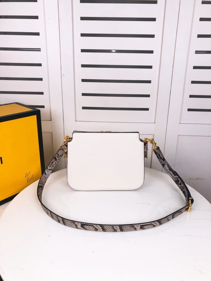 フェンディバッグコピー 大人気2022新品 FENDI レディース ショルダーバッグ - 画像 (2)