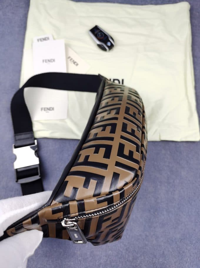 フェンディバッグコピー 2021新品注目度NO.1 FENDI メンズ ボディバッグ - 画像 (4)