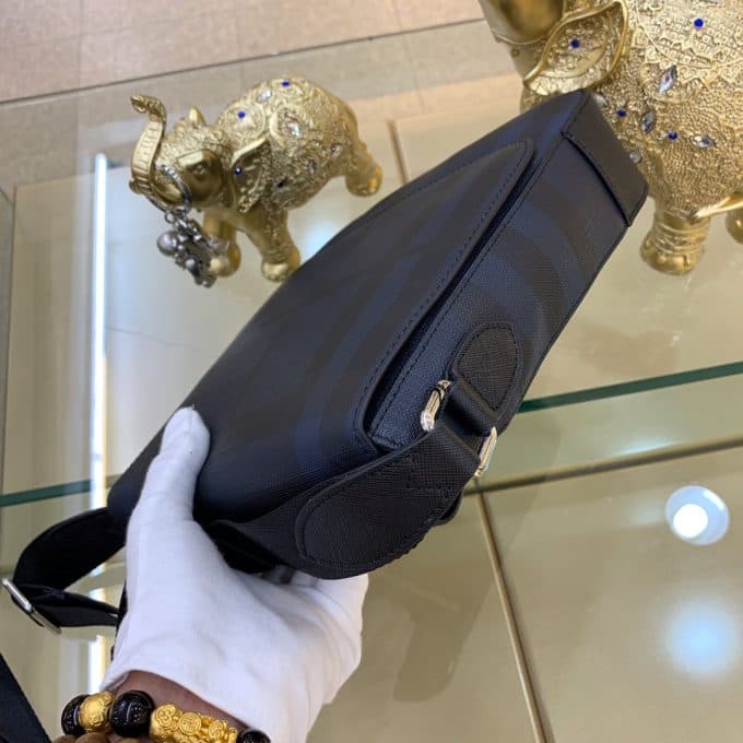 バーバリーバッグコピー 大人気2021新品 BURBERRY メンズ ショルダーバッグ - 画像 (5)