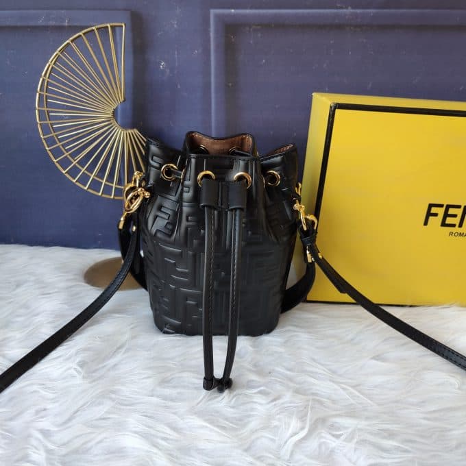 フェンディバッグコピー 定番人気2022新品 FENDI レディース バケツバッグ