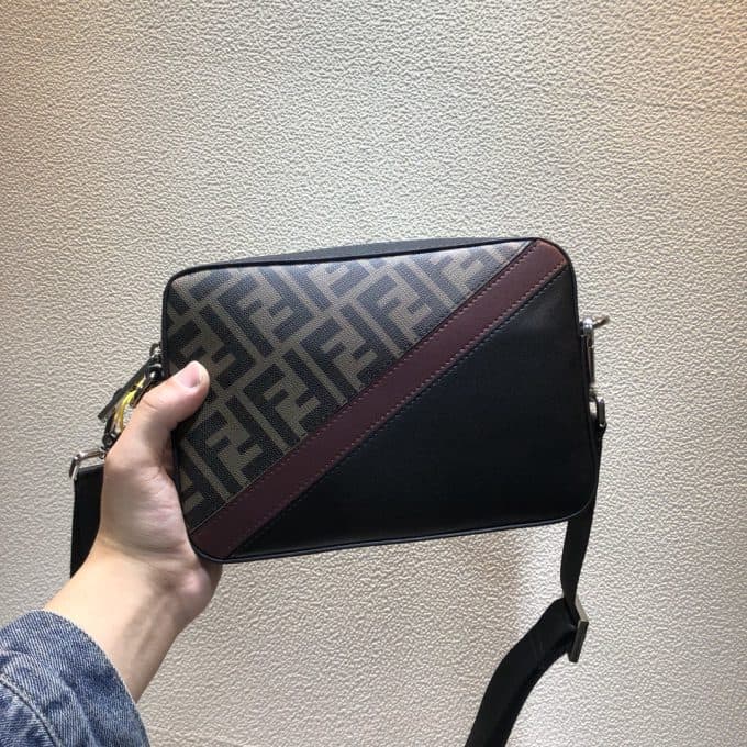 フェンディバッグコピー 2021新品注目度NO.1 FENDI メンズ ショルダーバッグ - 画像 (3)