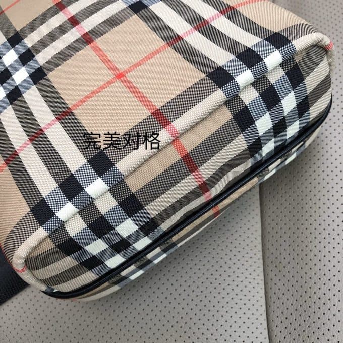 バーバリーバッグコピー 定番人気2021新品 BURBERRY メンズ ボディバッグ - 画像 (7)