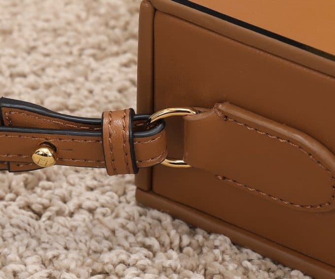 フェンディバッグコピー 定番人気2022新品 FENDI 男女兼用 携帯 電話 バッグ - 画像 (8)