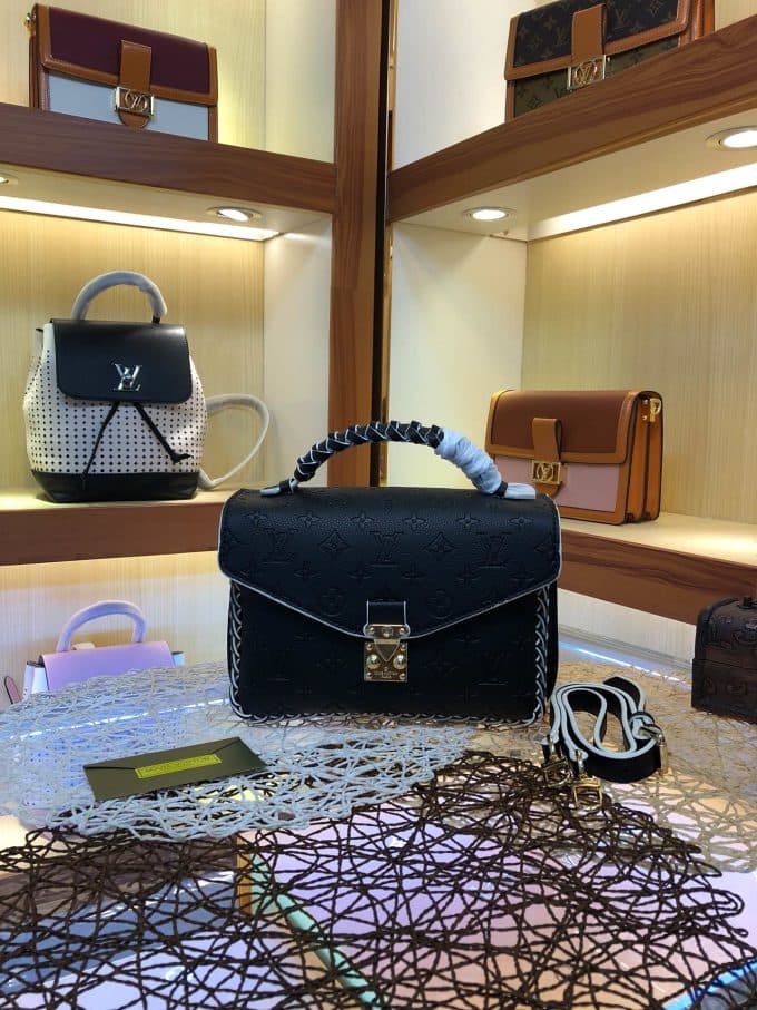 ルイヴィトンバッグコピー 2020新品注目度NO.1 Louis Vuitton メンズ ショルダーバッグ