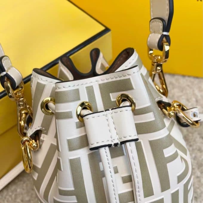 フェンディバッグコピー 2022新品注目度NO.1 FENDI レディース バケツバッグ - 画像 (4)