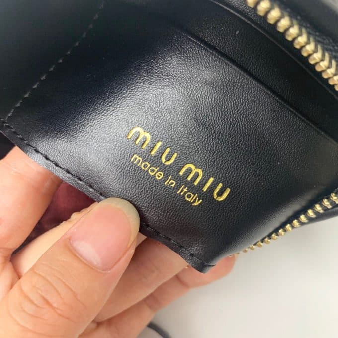 2019新作超売れ筋ミュウミュウ(MIUMIU)☆ ショルダーバッグコピー☆効果抜群♪視線を独り占める!! - 画像 (9)