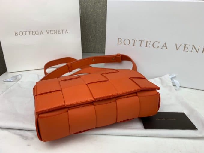 2019秋冬新作☆超売れ筋ボッテガヴェネタ(Bottega Veneta)☆レディース ショルダーバッグコピー☆特別価格にて販売!!今一番流行っている人気アイテム!! - 画像 (9)