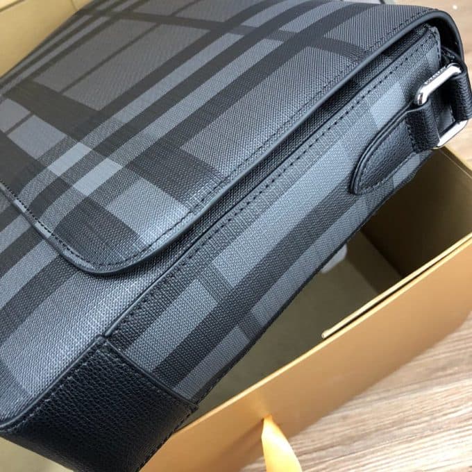 バーバリーバッグコピー 2021新品注目度NO.1 BURBERRY メンズ ショルダーバッグ - 画像 (4)