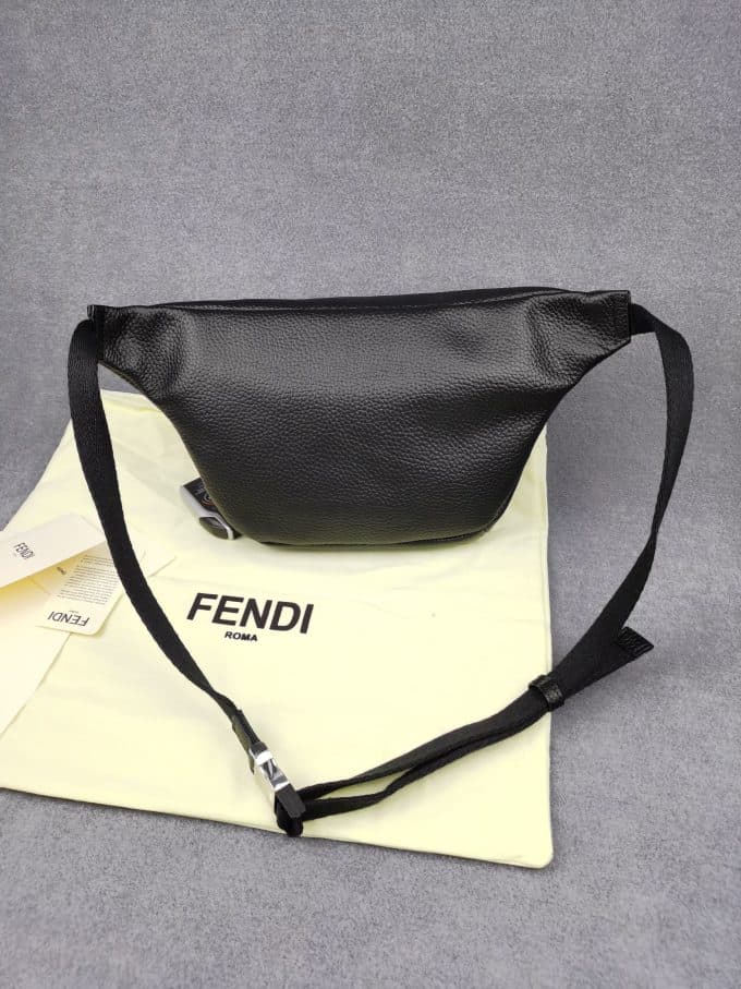 フェンディバッグコピー 2021新品注目度NO.1 FENDI メンズ ボディバッグ - 画像 (3)