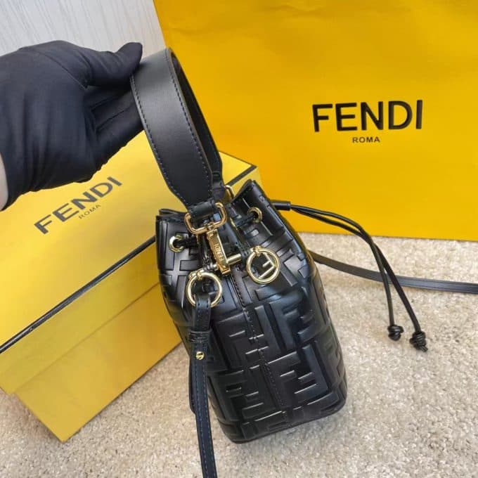 フェンディバッグコピー 定番人気2022新品 FENDI レディース バケツバッグ - 画像 (2)