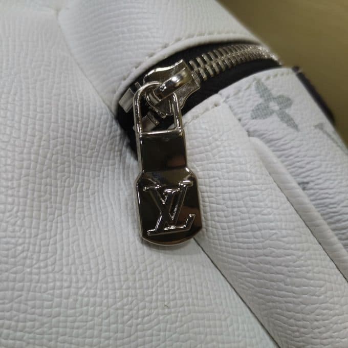 ルイヴィトンバッグコピー 2020新品注目度NO.1 Louis Vuitton 男女兼用 バックパック - 画像 (9)