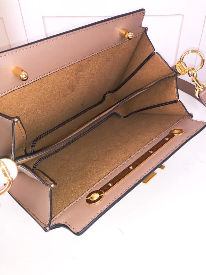 フェンディバッグコピー 定番人気2022新品 FENDI レディース ショルダーバッグ - 画像 (7)