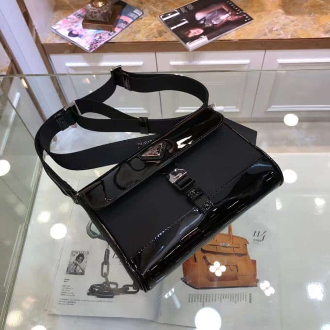 プラダバッグコピー 2021新品注目度NO.1 PRADA メンズ ショルダーバッグ - 画像 (4)