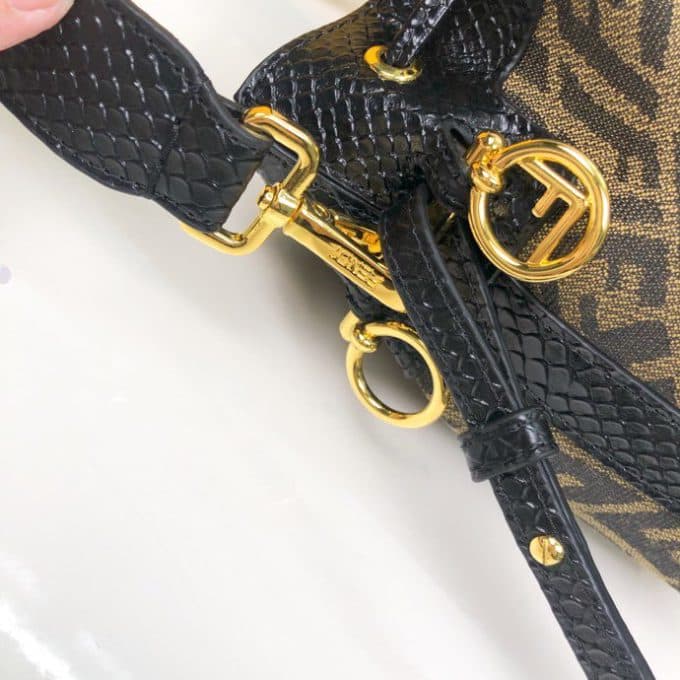 フェンディバッグコピー 2022新品注目度NO.1 FENDI レディース バケツバッグ - 画像 (5)