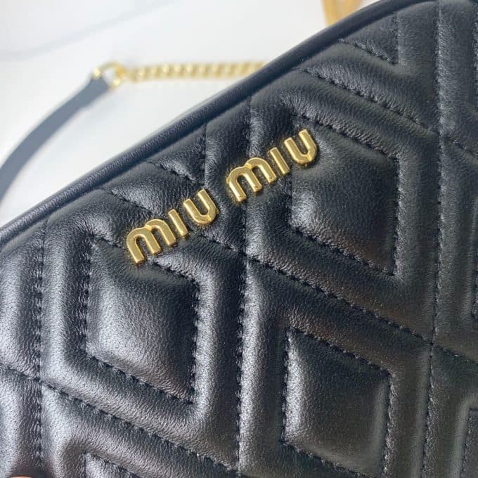 2019秋冬高品質ミュウミュウ(MIUMIU)☆ ショルダーバッグコピー☆気持ちの良い触り心地♪相性抜群！ - 画像 (6)