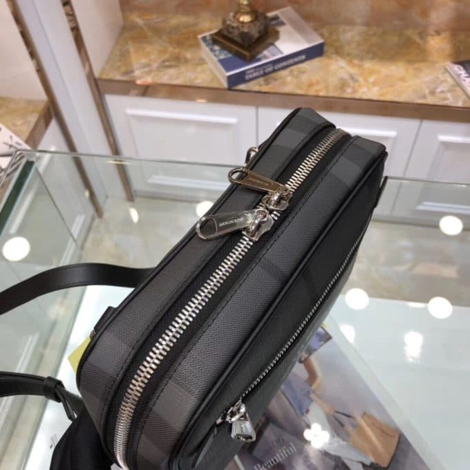 バーバリーバッグコピー 2021新品注目度NO.1 BURBERRY メンズ ショルダーバッグ - 画像 (5)