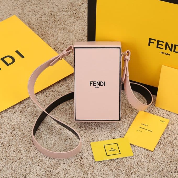 フェンディバッグコピー 2022新品注目度NO.1 FENDI 男女兼用 携帯 電話 バッグ
