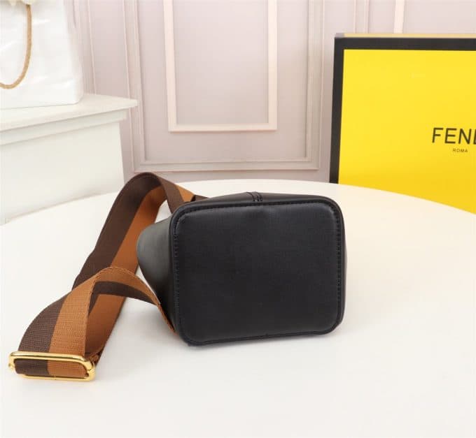 フェンディバッグコピー 大人気2021新品 FENDI 男女兼用 ボディバッグ - 画像 (8)