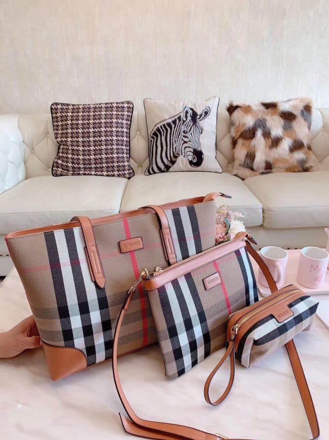 2019人気新作バーバリー(BURBERRY)☆レディース トートバッグコピー☆どんなアイテムとも相性がいい！絶賛発売中！！