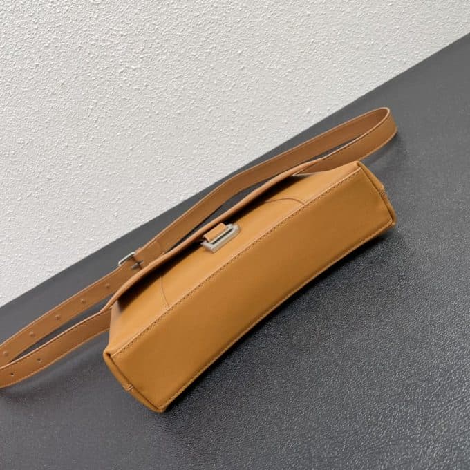バレンシアガバッグコピー 定番人気2022新品 BALENCIAGAレディース ショルダーバッグ - 画像 (7)