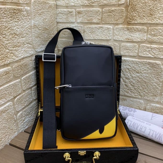 フェンディバッグコピー 定番人気2021新品 FENDI メンズ ボディバッグ