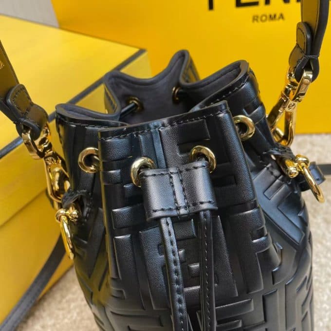 フェンディバッグコピー 定番人気2022新品 FENDI レディース バケツバッグ - 画像 (4)