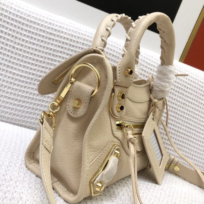 人気高級バレンシアガバッグコピー 2022新品注目度NO.1 BALENCIAGAレディース ハンドバッグ - 画像 (5)