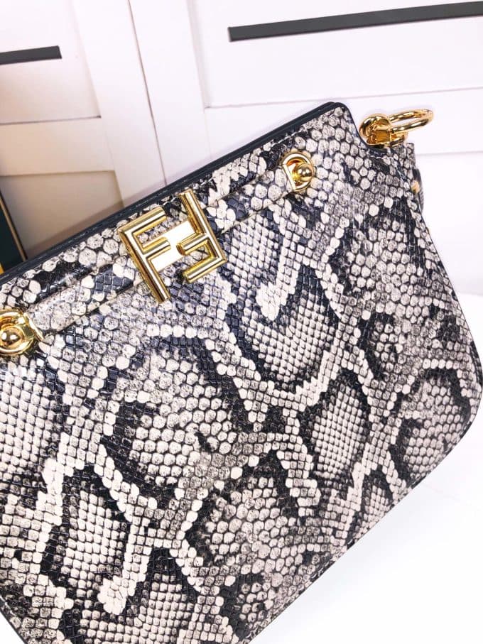 フェンディバッグコピー 2022新品注目度NO.1 FENDI レディース ショルダーバッグ - 画像 (4)