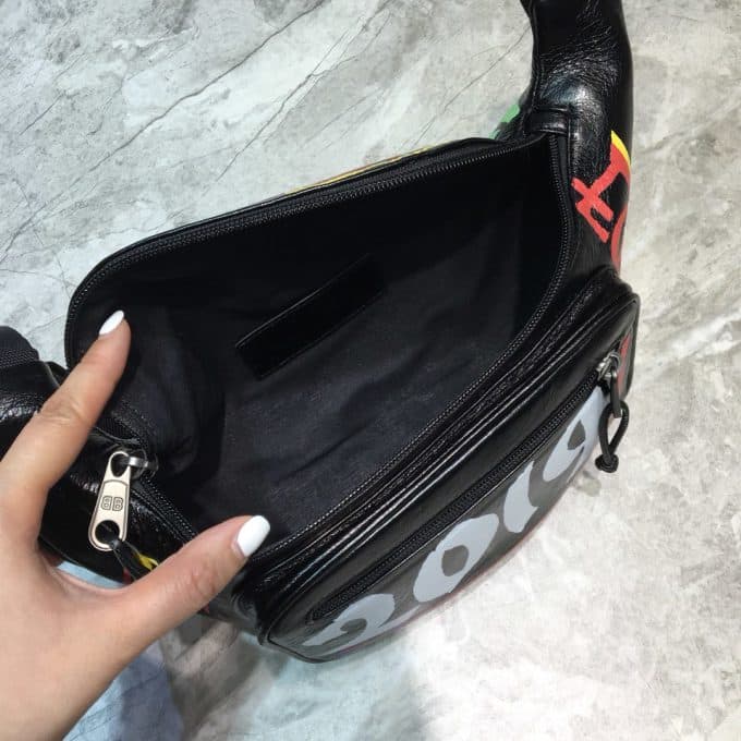 高品質 バレンシアガバッグコピー 定番人気2021新品 BALENCIAGA 男女兼用 ボディバッグ - 画像 (7)