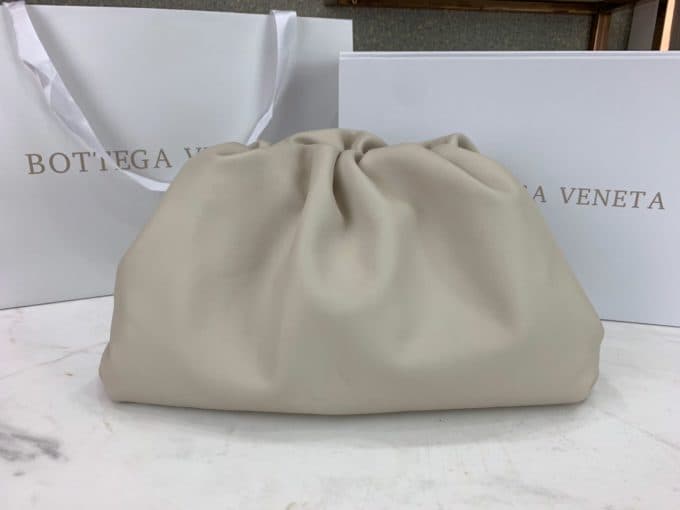 2019秋冬新作☆超売れ筋ボッテガヴェネタ(Bottega Veneta)☆レディースセカンドバッグコピー☆特別価格にて販売!!今一番流行っている人気アイテム!!