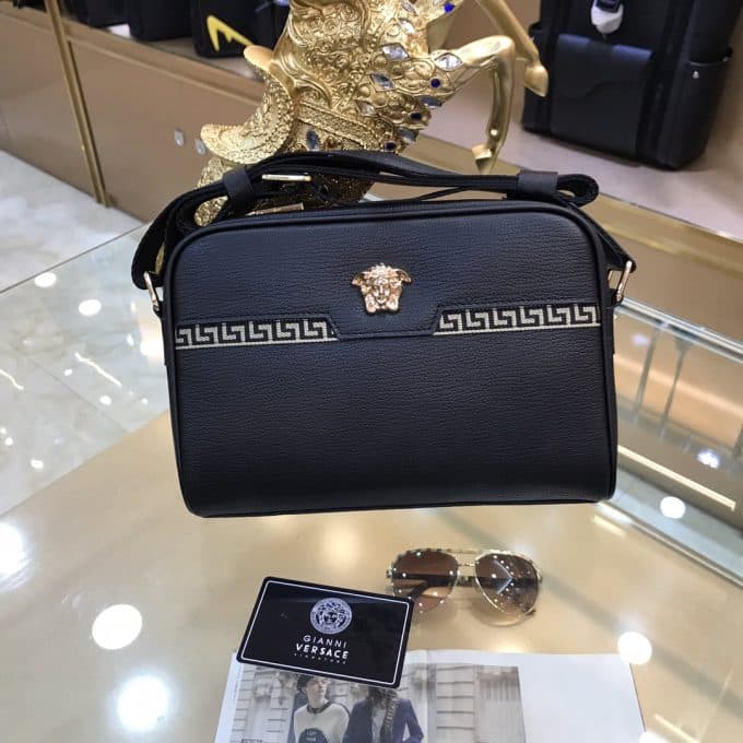 ヴェルサーチェバッグコピー 2021新品注目度NO.1 VERSACE メンズ ショルダーバッグ