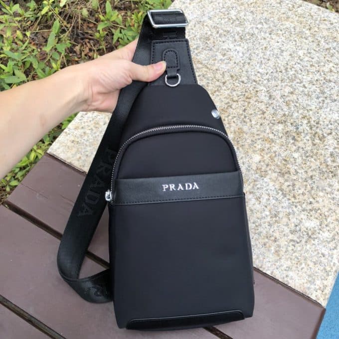 プラダバッグコピー 2021新品注目度NO.1 PRADA メンズ ボディバッグ