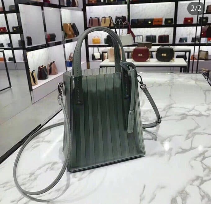 2019秋冬新作☆超売れ筋ミュウミュウ(MIUMIU)☆ ハンドバックコピー☆特別価格にて販売!!今一番流行っている人気アイテム!!