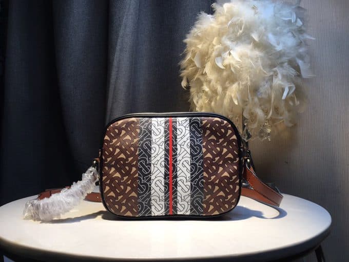 2019大人気爆発バーバリー(BURBERRY)☆レディース ショルダーバッグコピー☆人気商品今流行り欠かせない存在☆★ - 画像 (4)