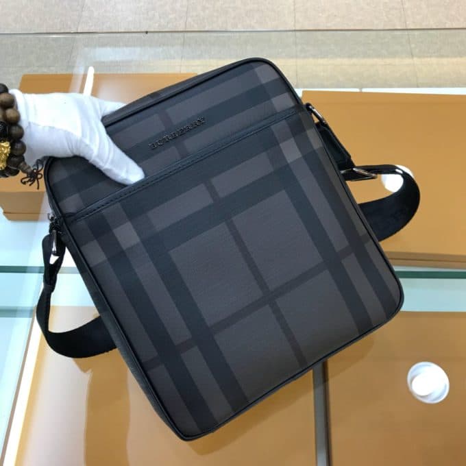 バーバリーバッグコピー 2021新品注目度NO.1 BURBERRY メンズ ショルダーバッグ - 画像 (3)