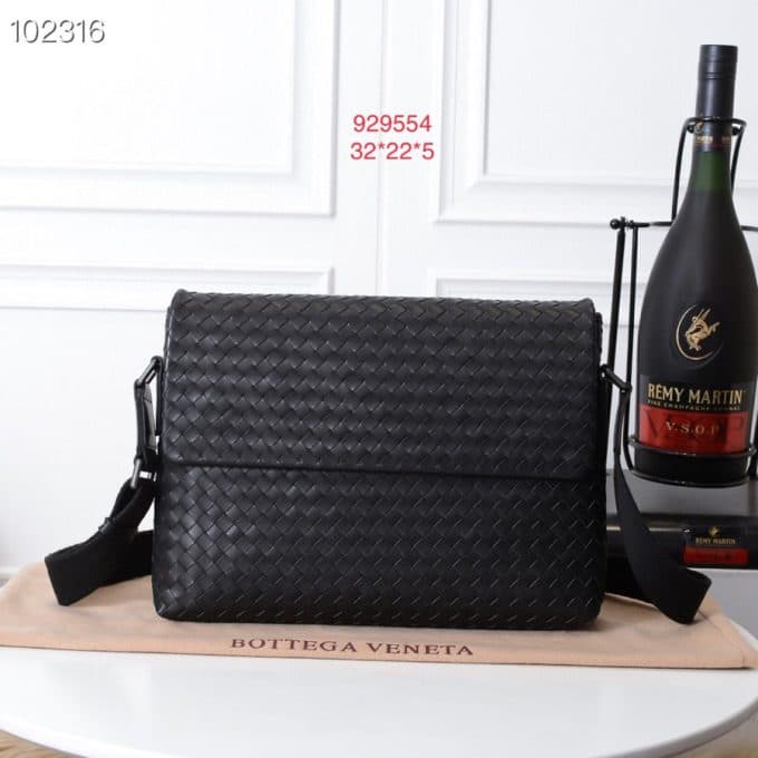 ボッテガヴェネタバッグコピー 大人気2021新品 Bottega Veneta メンズ ショルダーバッグ