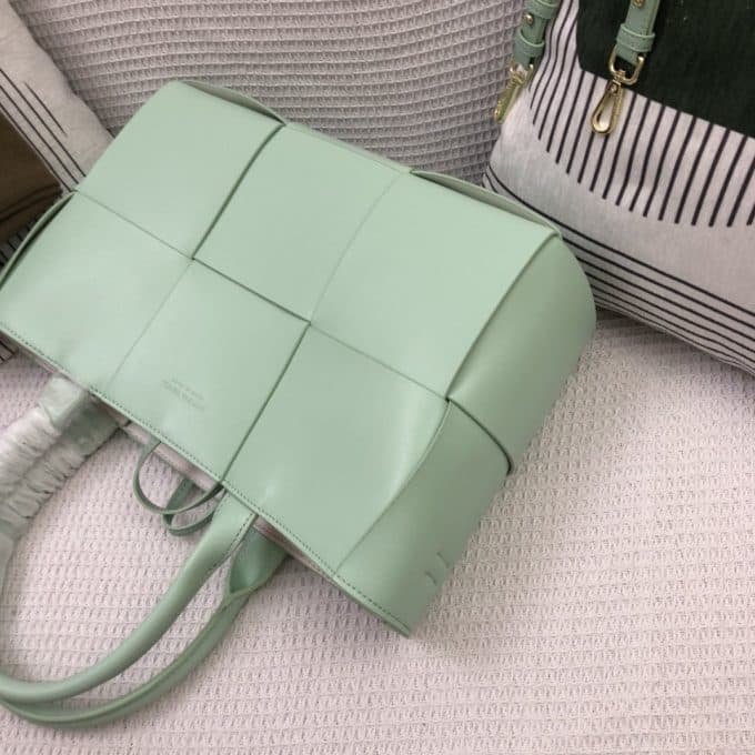 ボッテガヴェネタバッグコピー 2021新品注目度NO.1 Bottega Veneta メンズ トートバッグ - 画像 (4)