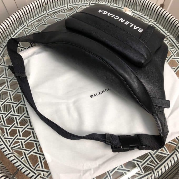 高品質 バレンシアガバッグコピー 定番人気2021新品 BALENCIAGA 男女兼用 ウエストポーチ - 画像 (7)