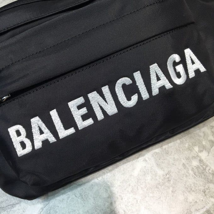高品質 バレンシアガバッグコピー 定番人気2021新品 BALENCIAGA 男女兼用 ウエストポーチ - 画像 (4)