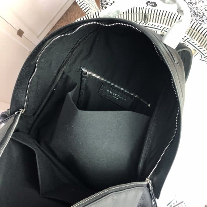 高品質 バレンシアガバッグコピー 定番人気2021新品 BALENCIAGA 男女兼用 バックパック - 画像 (8)