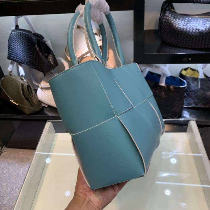 ボッテガヴェネタバッグコピー 2021新品注目度NO.1 Bottega Veneta メンズ トートバッグ - 画像 (3)
