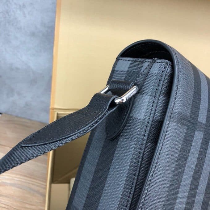 バーバリーバッグコピー 2021新品注目度NO.1 BURBERRY メンズ ショルダーバッグ - 画像 (7)