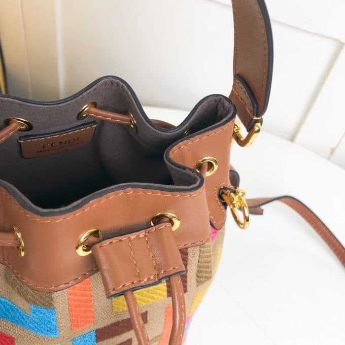 フェンディバッグコピー 2022新品注目度NO.1 FENDI レディース バケツバッグ - 画像 (6)