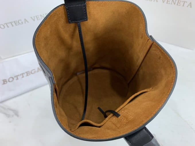 2019秋冬新作☆超売れ筋ボッテガヴェネタ(Bottega Veneta)☆レディースバケツバッグコピー☆特別価格にて販売!!今一番流行っている人気アイテム!! - 画像 (7)